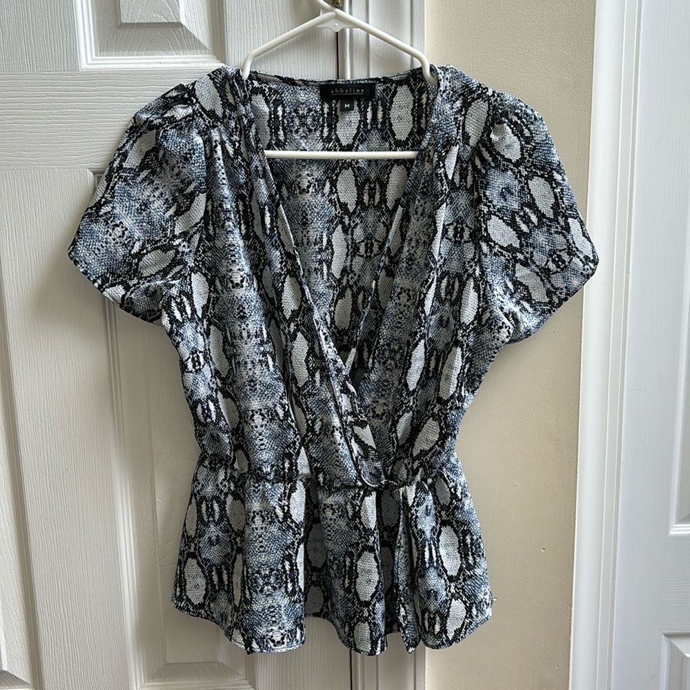 Abbeline synched waist top